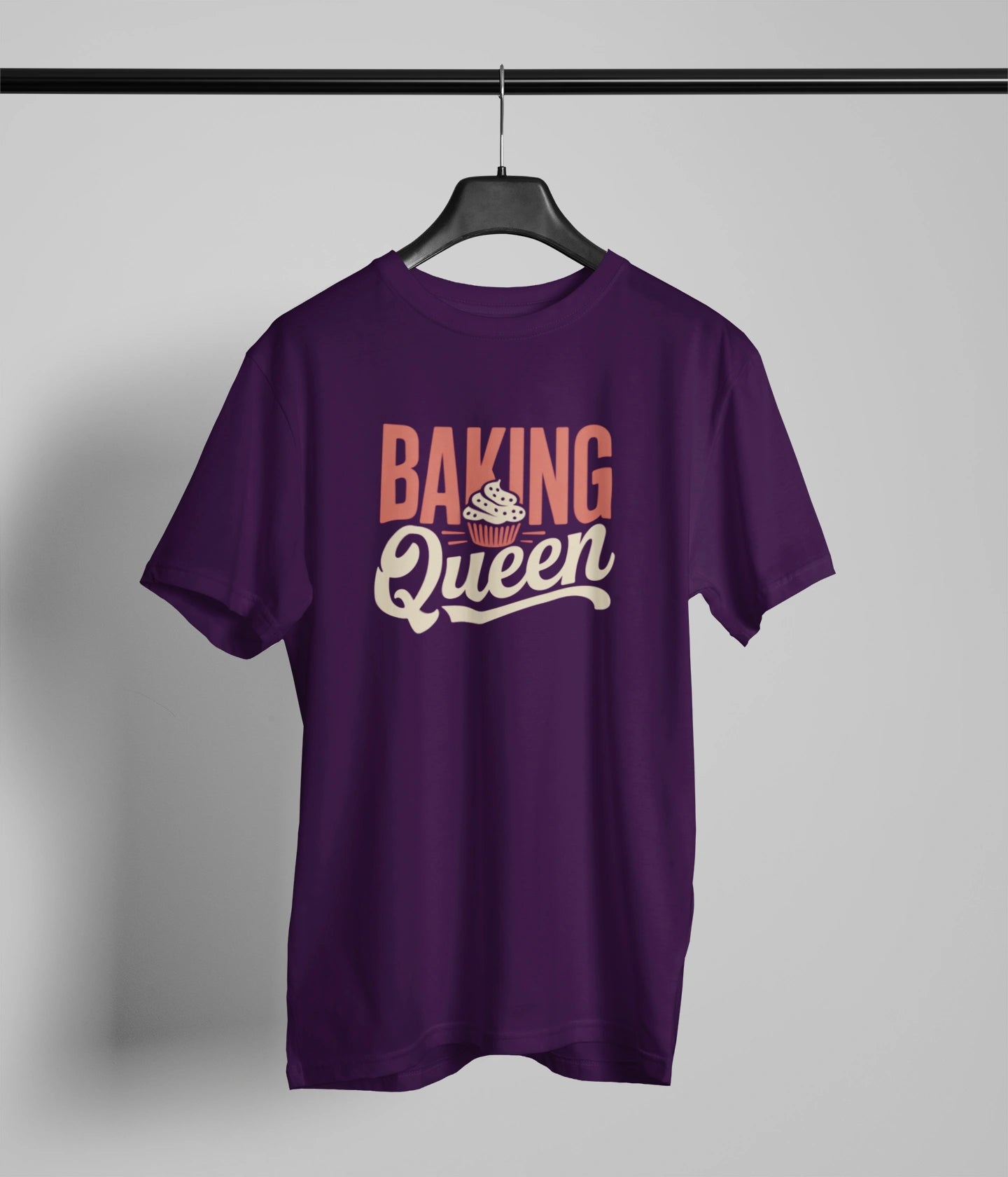 Baking queen  T-Shirt